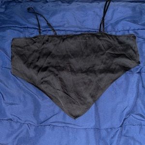 Crop tank, v bottom